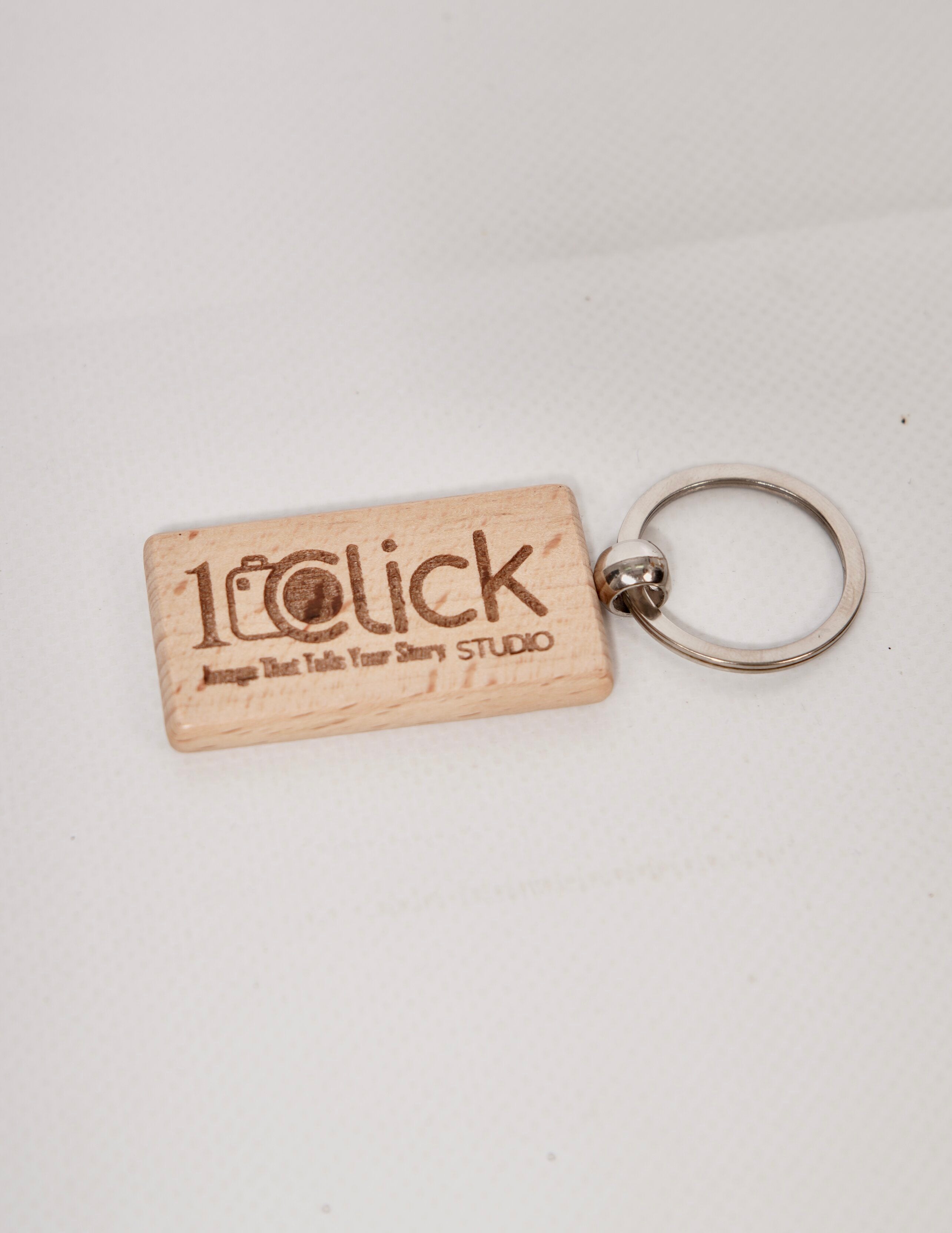 Personalized Wooden Keychain - Custom Engraved Name, Photo or Logo - Round & Rectangle Keyring for House Keys, Pet Memorial or Corporate Gift